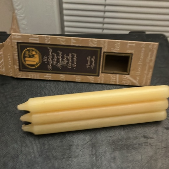 6 Vanilla Sented Candles - Picture 3 of 6